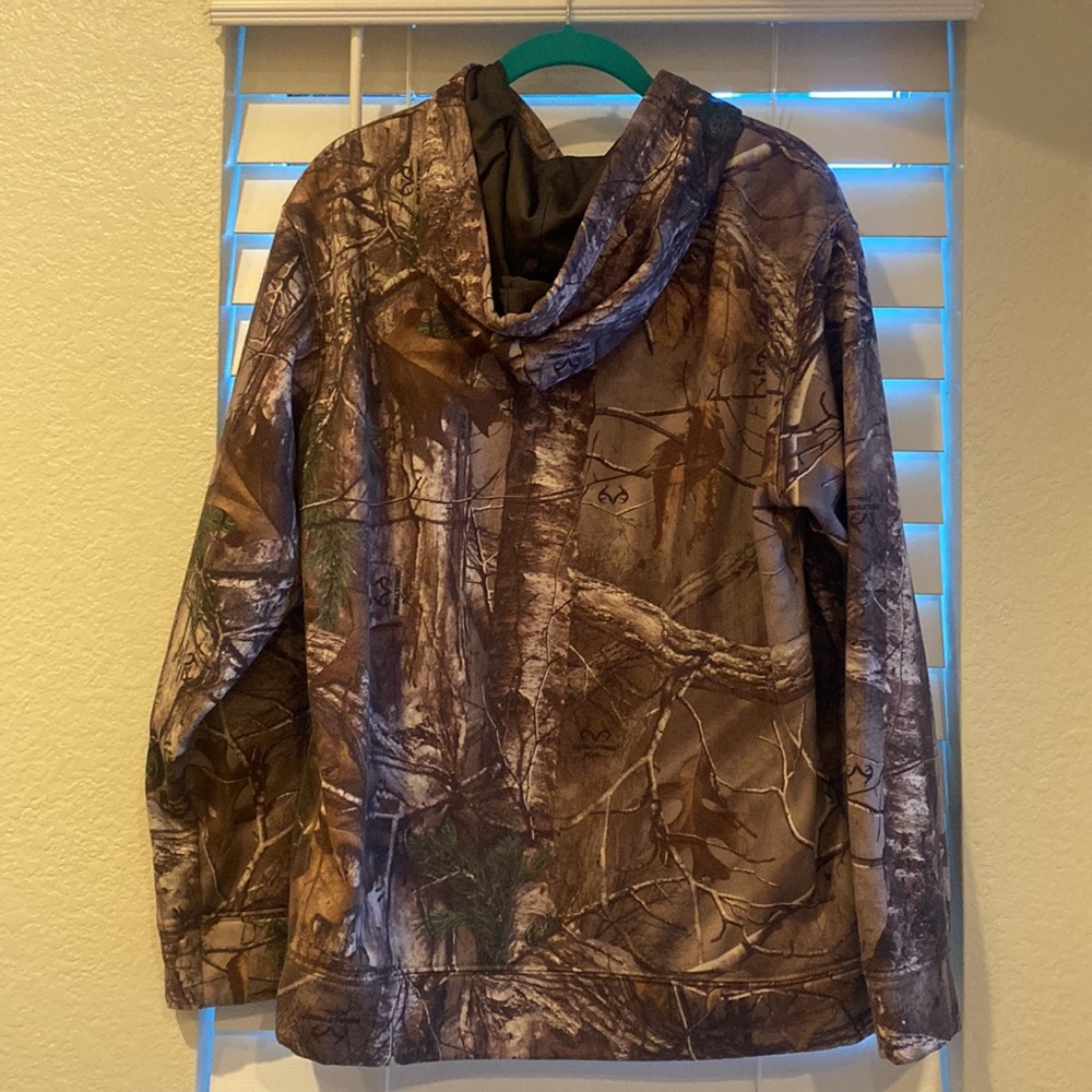 RealTree hoodie - Picture 2 of 5